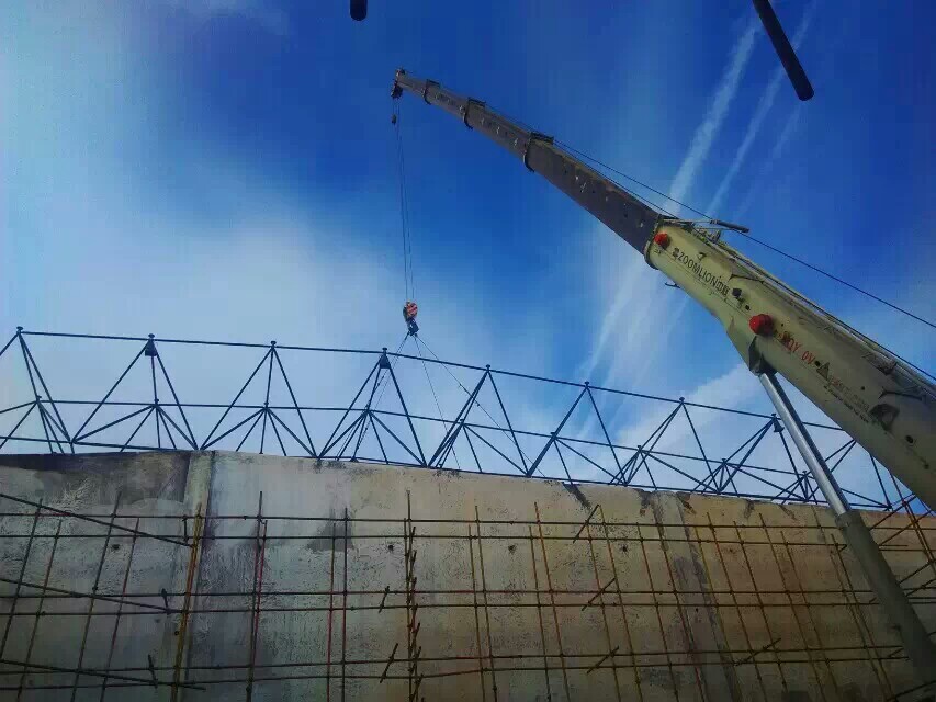 根河食堂网架结构工程